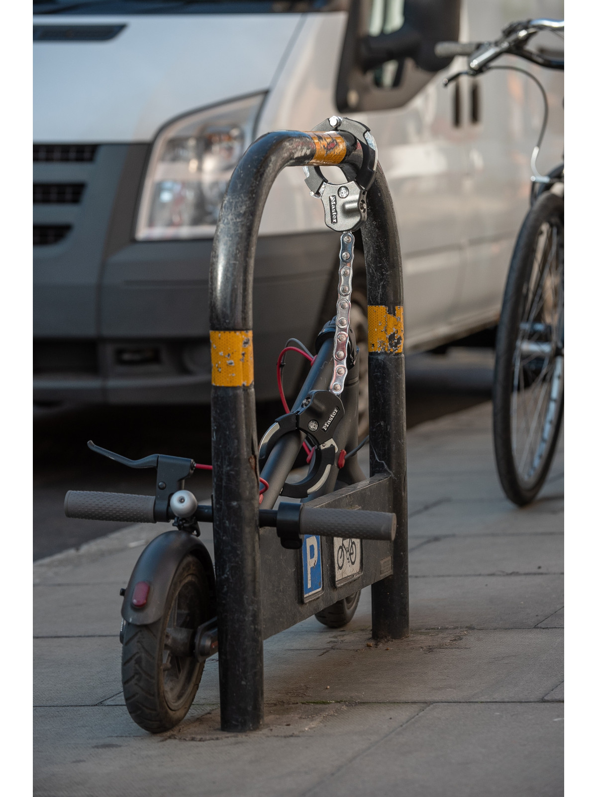 Antivol menotte pour trottinette électrique ou Vélo MU en 2023